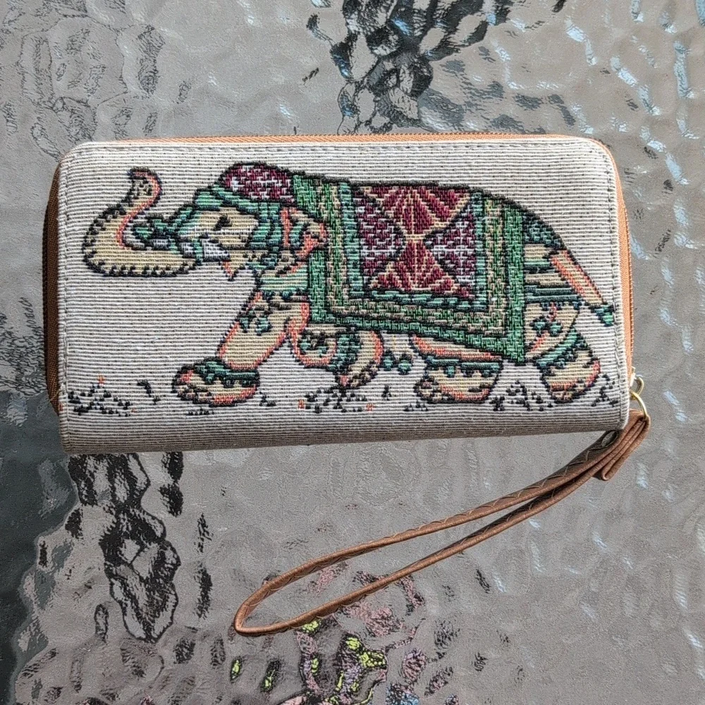 Boho Chic Elephant Embroidered Tapestry Zip Around Wallet Wristlet NEW